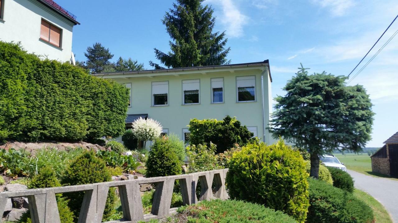 Ferienwohnung "Am Weinberg" باد شميديبرغ المظهر الخارجي الصورة